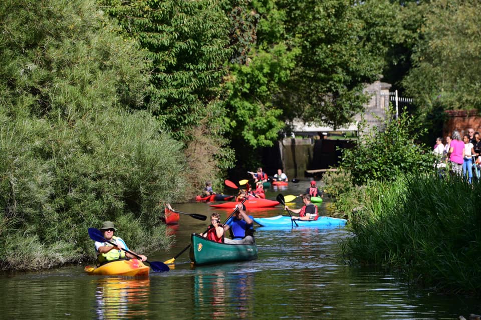 Sat 12 Sept '20 would have been the 3rd #WatersideFestival 🚣🍔🎨🎭🍦☀️💦
Despite this year's festival not taking place, we'd love to celebrate with you by asking you to share your favourite photos from previous Waterside Festivals!📸💟

Gallery 👉 watersidefestival.org/gallery-2