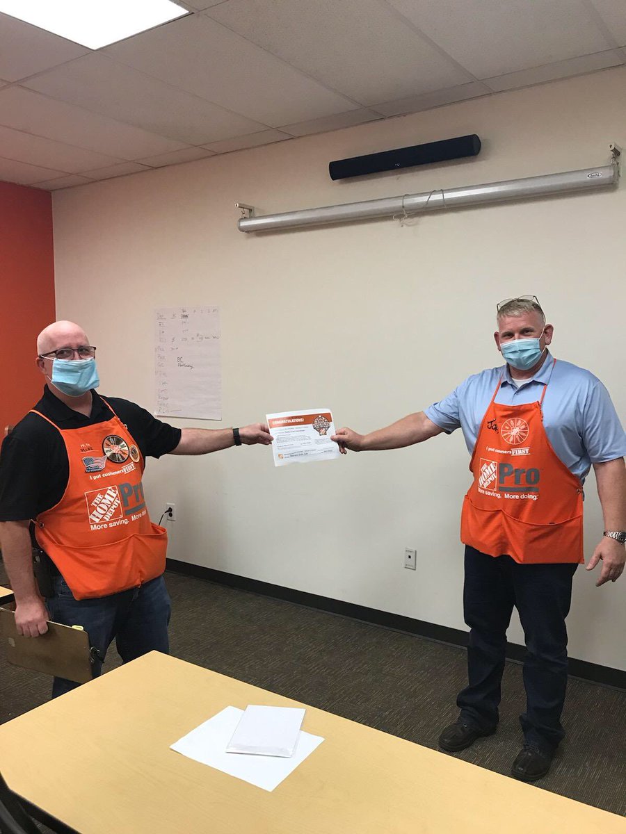 Executive Homer Awards for 2 of our AGM’s Congrats Rob and Mike thanks for all that you do for 3216 <a href="/wjackblair/">Jack</a> <a href="/rrc3216/">LevittownRRC3216</a> <a href="/THD_MikeS3216/">Mike Schoenfeldt</a> <a href="/Lorrainbutler/">Lorraine</a> <a href="/Mcgalec99/">Kelly Schnatter</a> <a href="/troyer_paige/">Paige Troyer</a> <a href="/StephSmithTHD/">Stephanie Smith</a>