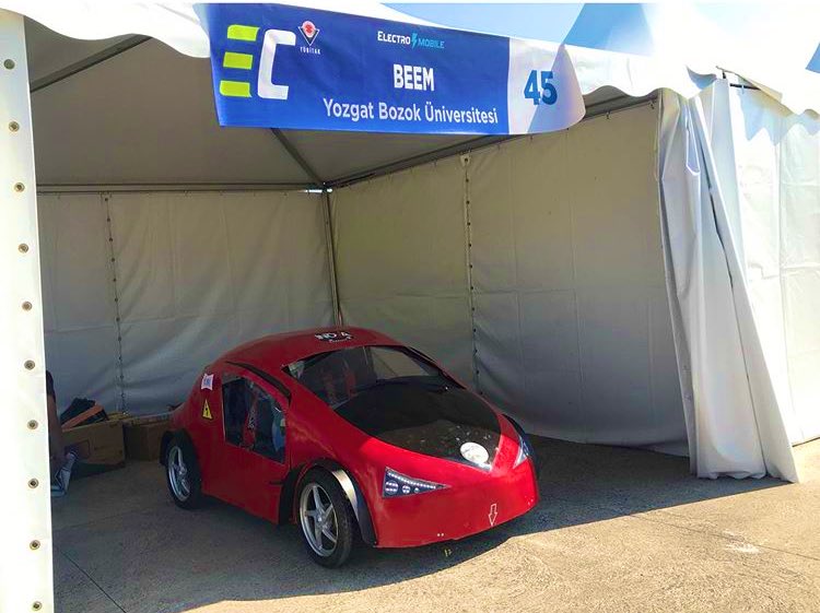 Yeni tasarımımızla Efficiency Challenge 2020 yarışları için körfez yarış pistinde yerimizi aldık🚘 #efficiencychalleng #MilliTeknolojiHamlesi  <a href="/bozokedutr/">Yozgat Bozok Üniversitesi (YOBÜ)</a> @tubitakecev