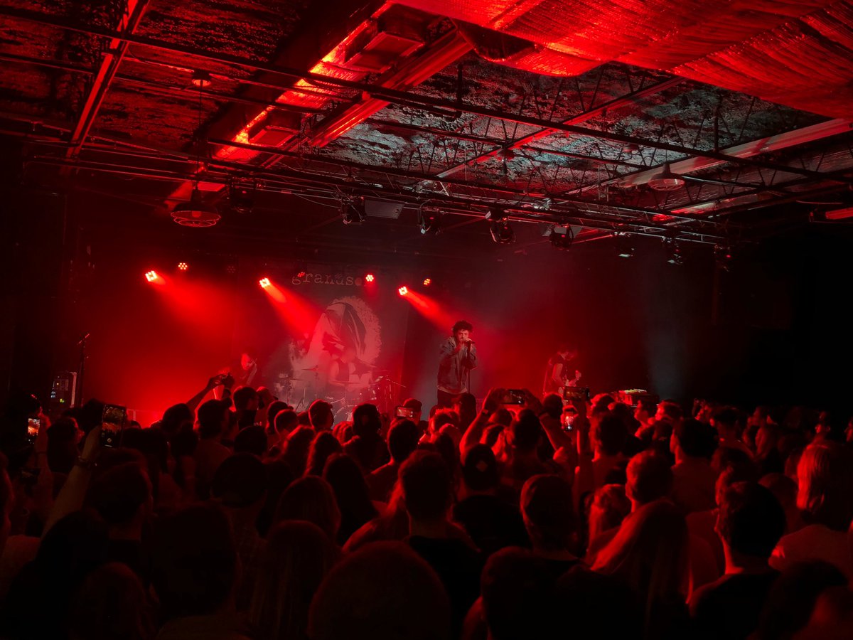 The live events industry is on red alert for its survival. Countless friends, colleagues, venues, touring production and other live events businesses really need congress to act. Pass The Restart Act now!

#redalertRESTART #wemakeevents #extendPUA #nashvilleisthereason