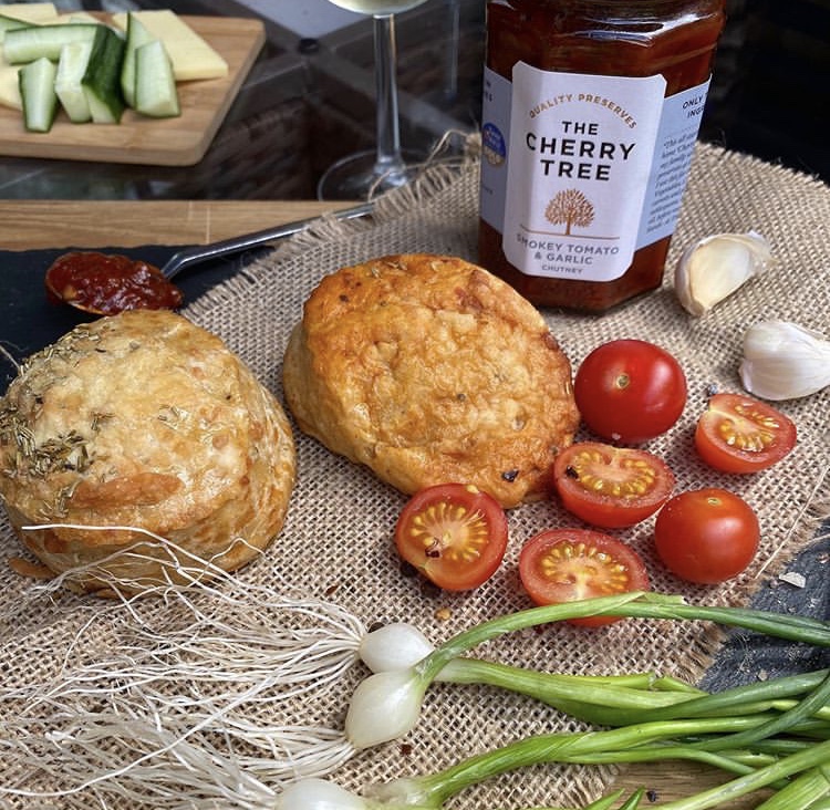 CTPreserves's tweet image. 🙌 Get your hands on our Garden Party Scone Selection this #FreebieFriday

Simply retweet and follow to be in with a chance to #WIN 🎉

ENDS 30.09.20 Ts&amp;amp;Cs apply.