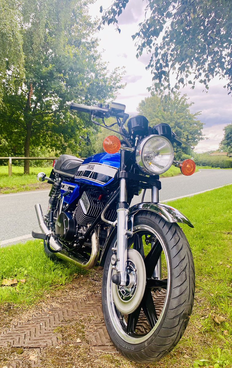 stantonms's tweet photo. Had the RD out for a spin today nothing too far at the moment just checking its ok, get a few strange looks after they here it coming, Ring ting ting !!! #RD250C #RD #YAMAHA #Classicbike #classic2stroke #2stroke #2smoke https://t.co/XIWqrRbheg