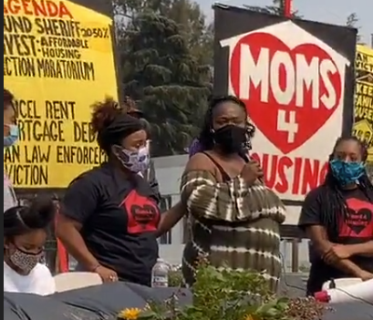 ellabakercenter's tweet photo. Our member, Barbara Doss now speaking about her son #DujuanArmstrong, demanding #Justice4Dujuan, and #defundthesheriff, #DefundACSO. We love you momma Barbara, and we are going to keep fighting. #BoardofSuperMOMS demanding Justice. https://t.co/iMDVelY04G