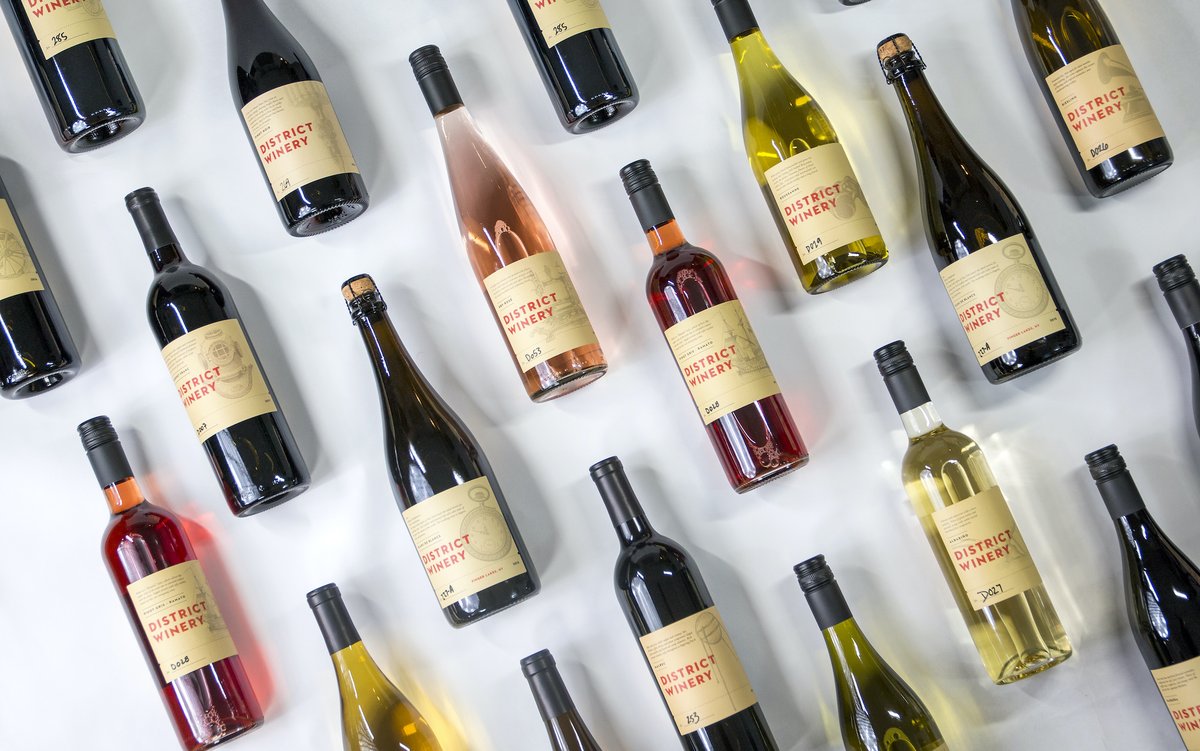 Introducing our new Wine Club! 🎉🥂

Get member benefits like 20% off wine, food &amp; tours, free shipping on club releases, member-only tastings, &amp; more.

You can choose reds only, white wines, or mixed, and shipments are customizable.

Learn more: bit.ly/3beUpAa