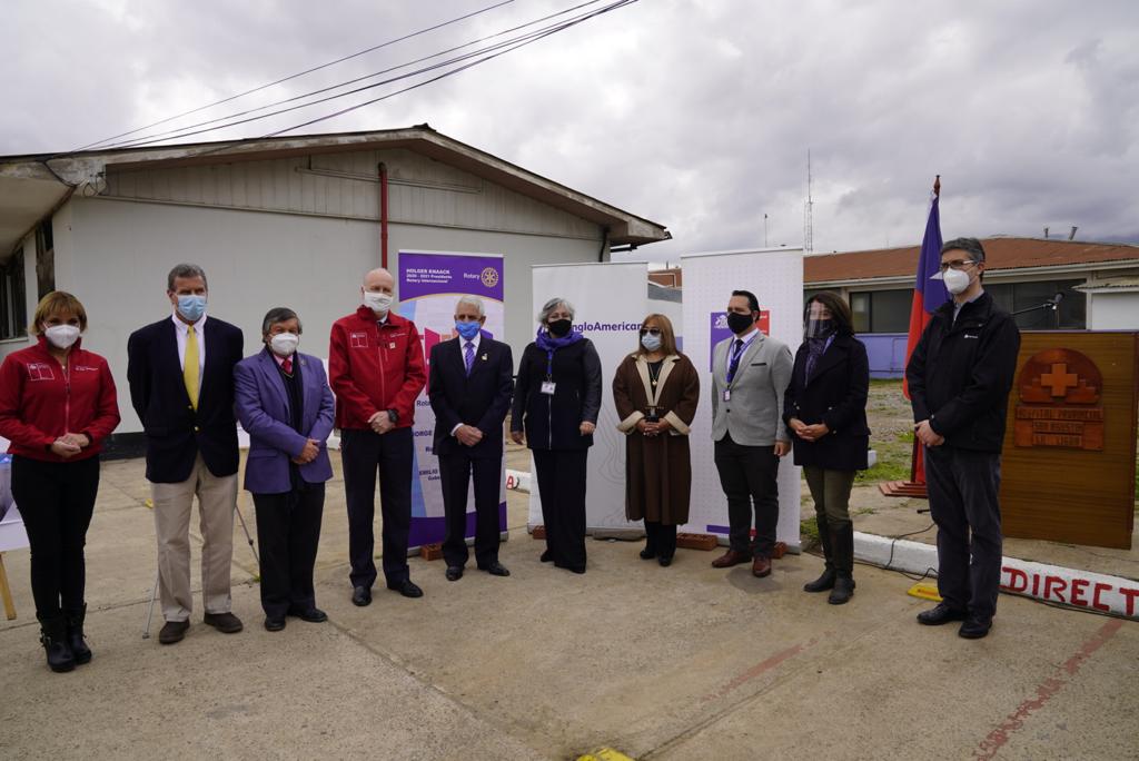 AngloAmericanCL's tweet photo. Hoy fuimos parte de un gran momento para la red de salud de la Región de Valparaíso, junto al #Ministro de Minería @bprokurica y autoridades locales, inaugaramos el laboratorio de muestras PCR del Hospital La Ligua. #JuntosSeguimosAdelante https://t.co/mpVVpQDuPW