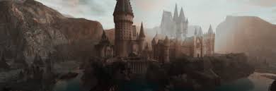 ✦---------------|•❁•|---------------✦Real Hogwarts places ✦---------------|•❁•|---------------✦Como vemos en las películas, aparecen lugares increíbles y antiguos donde se dio vida a algunas de las escenas...+✦a thread✦