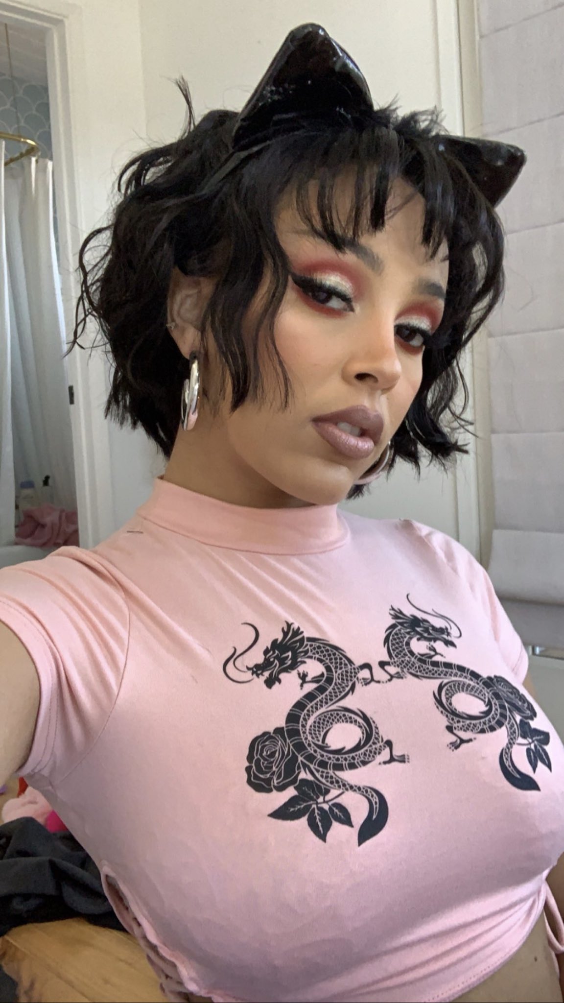 Pop Crave on Twitter: "Doja Cat looks gorgeous in new Instagram story. 🐉… "