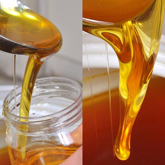 1)The TASTE Test: before you buy that honey, Taste it!! Judging from my past experience, Fake Honey is extremely Sweet & feels like ordinary Sugar Water. Pure Honey has this deep, burning & tingling sensation you'll feel in your mouth expecially before you swallow it..