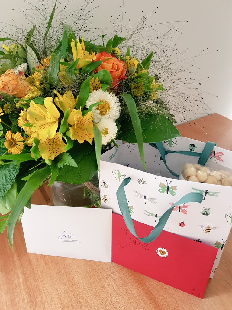 KaiserSPR's tweet photo. Einfach das #bestteam und #bestagency bei @schwartzprde. Danke an das ganze Team! #agencylife https://t.co/k10kMCqDPD