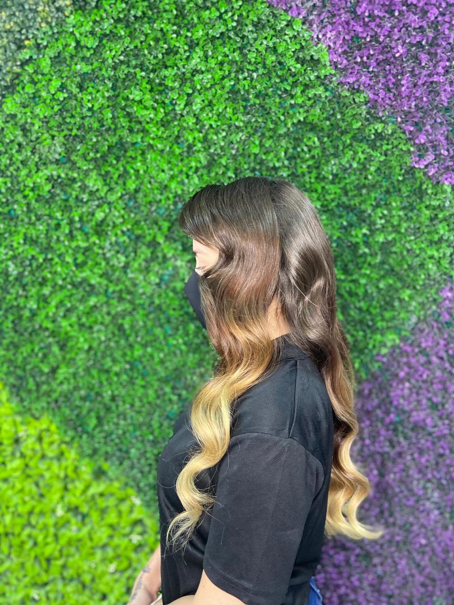FlowWow2's tweet photo. Hoy es día de capacitación a nuestros artistas- Las trenzas son la última tendencia en peinados y nosotros queremos darte lo mejor 🖤🔝 https://t.co/SVAqb9Iarn