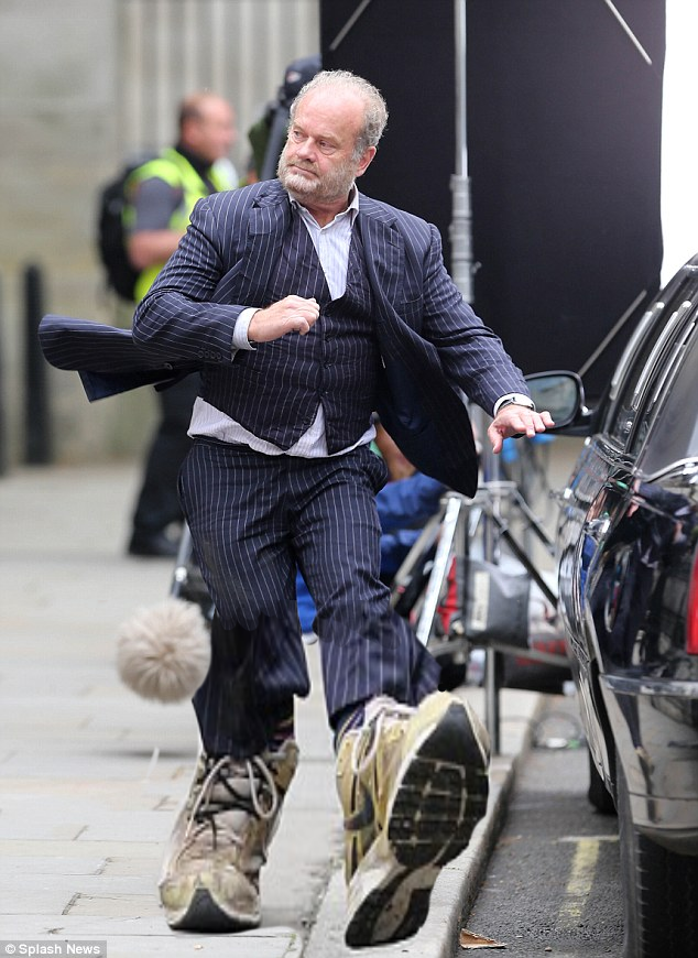 hot neck scar tweet media