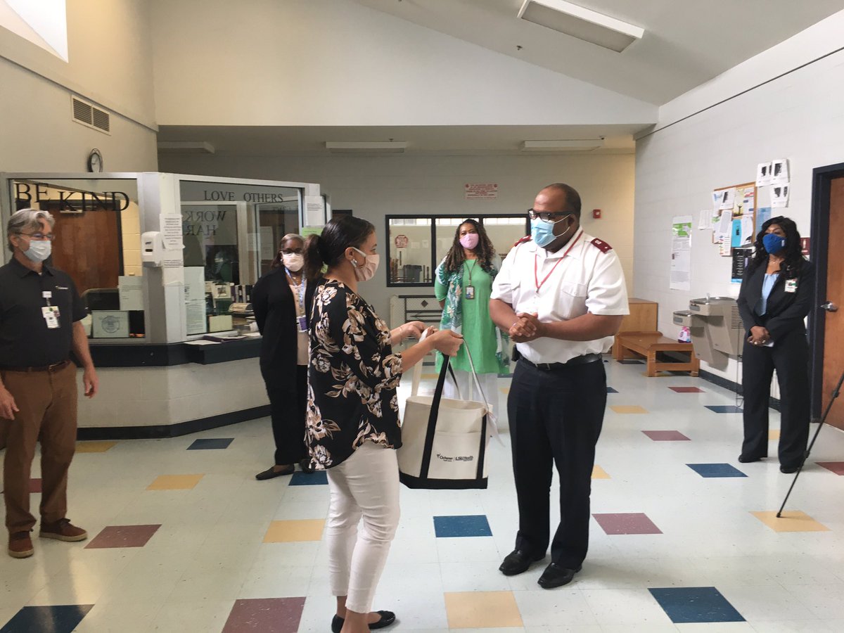 The Salvation Army was honored to receive a donation of 500 face masks from Ochsner LSU Health Shreveport. “It’s so important to keep our shelter residents and staff safe. We appreciate this gift so much, and we will make good use of them,” said Lt. Jamaal Ellis.
