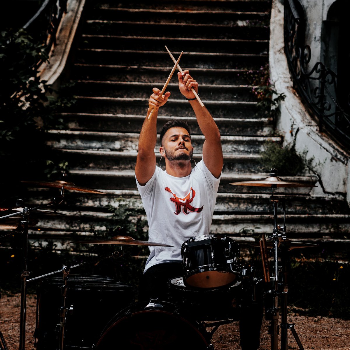 FabianRanzoni's tweet photo. DRUM DRUM DRUM 🥁🥁

#DRUMMINGEVERYWHERE #drum #drummer #drumming #drummerface #drumlife https://t.co/fjpaVeWuT6