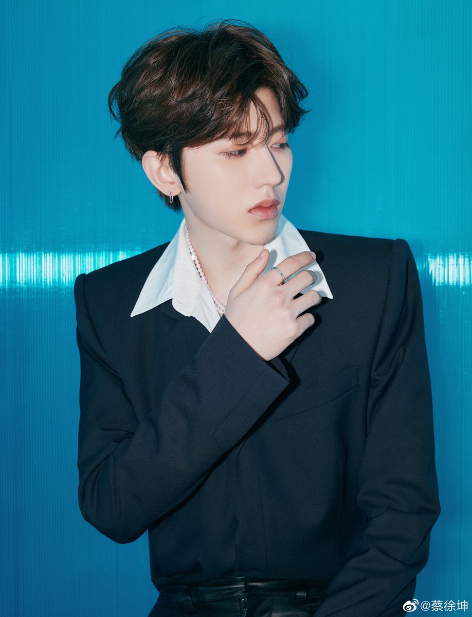 I have to include  #CaiXuKun since he is one of my crush!. He debuted in the same group with WZY! Well, it seems impossible to see him with SY since CXK is more into music & VS! But, I can still wish right? Who knows they might cross path with each other in future projects!