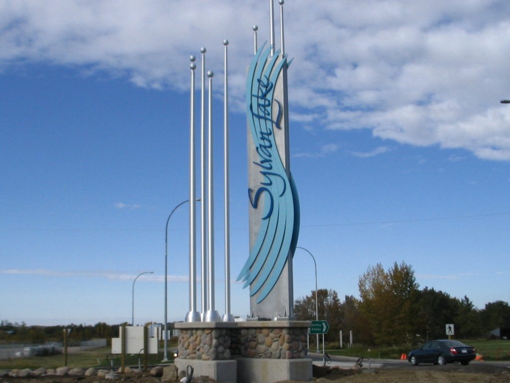 BehrendsGroup's tweet photo. Welcome to Sylvan Lake. 

#sylvanlake #welcomesign #citysign #townsign #entrancesign #sign #signage #pylonsign #behrends #behrendsgroup #yeg #yyc https://t.co/AZ0DiW4VDh