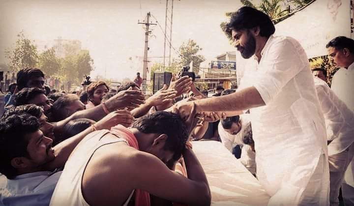 AkashbabuAlways's tweet photo. #HBDPawanKalyan
🔹The Man Of Humanity
🔸The Man Of Commitment 
🔹The Man Of Hardwork
🔸The Man Of Dignity
🔹The Man Of Inspiration 

All The Above Characters Are In Single Person Name @PawanKalyan annaya 😍😍😘 https://t.co/BzF26JPeA6 #HBDPawanKalyan https://t.co/SENKVXgAqi