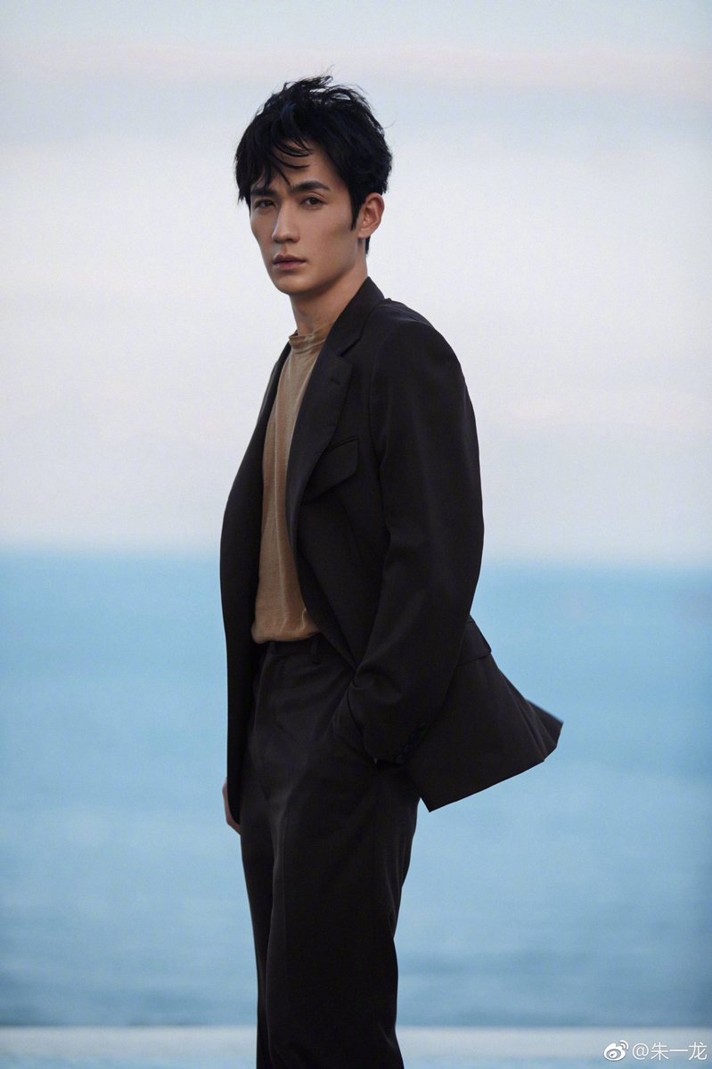 Long Ge ahh!. Well,  #ZhuYilong is another my wish list partner for SY! Not necessarily as a love partner, he can be SY brother, friend, etc, as long as he & SY can be in a same project! Hahaha. . But, if they will play a couple, of course, I am looking forward!