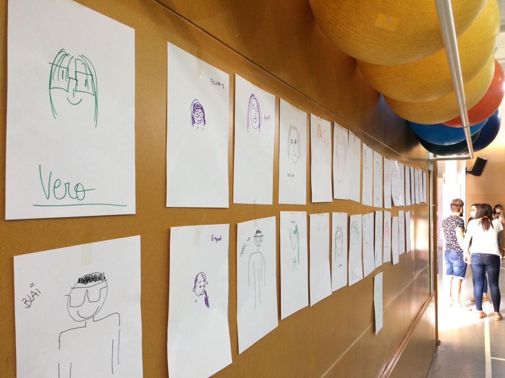 somriulavida's tweet photo. 🎒Sessió de #teambuilding a l'Escola Joan Maragall de Vilanova del Camí amb @neusbenages 

Amb el #visualthinking hem explorat la #comunicació, la presa de decisions i la resolució d'un problema. 
Més informació sobre activitats de team building a >> 

https://t.co/t8K6F0MnlB https://t.co/pVakeldSYe