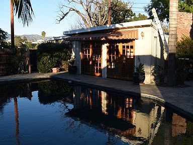 KeepUpWithTheVS's tweet photo. mentally i’m here https://t.co/J7fU1A2jGi