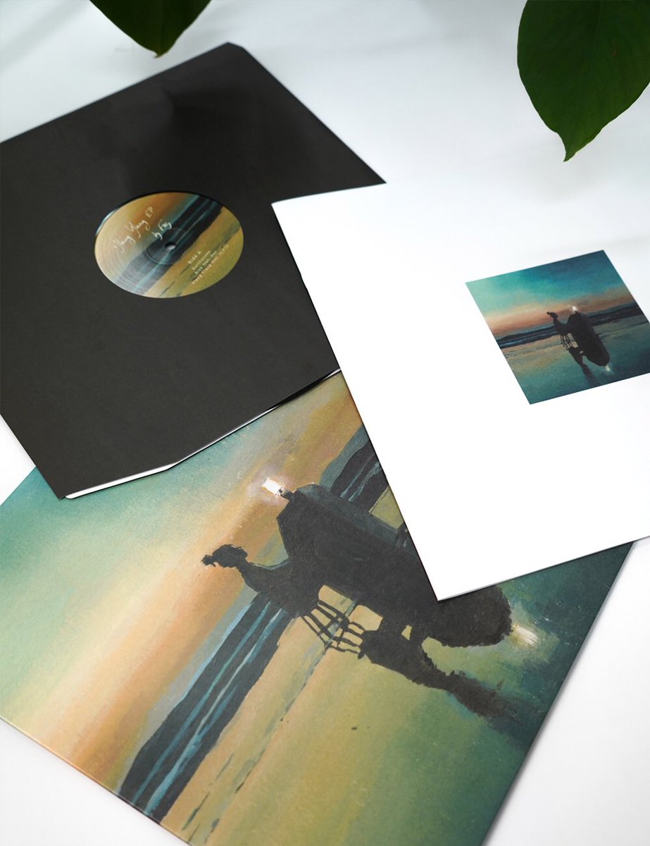 Ylang Ylang EP on wax
https://t.co/7NimZ5GZRV
The deluxe edition comes with a booklet with the 6 paintings by Lossapardo, all lyrics-credits & the piano sheet for Ylang Ylang πΉ https://t.co/sQp4bw91Ls