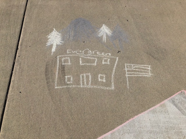CloverParkSD's tweet photo. Evergreen Elementary staff members started their day with positive messages welcoming them back to school in the parking lot. The messages were written in chalk by Evergreen families ready for the new school year! #CPSDFutureReady #CPSDFirstDay https://t.co/y7nx5P7Amq