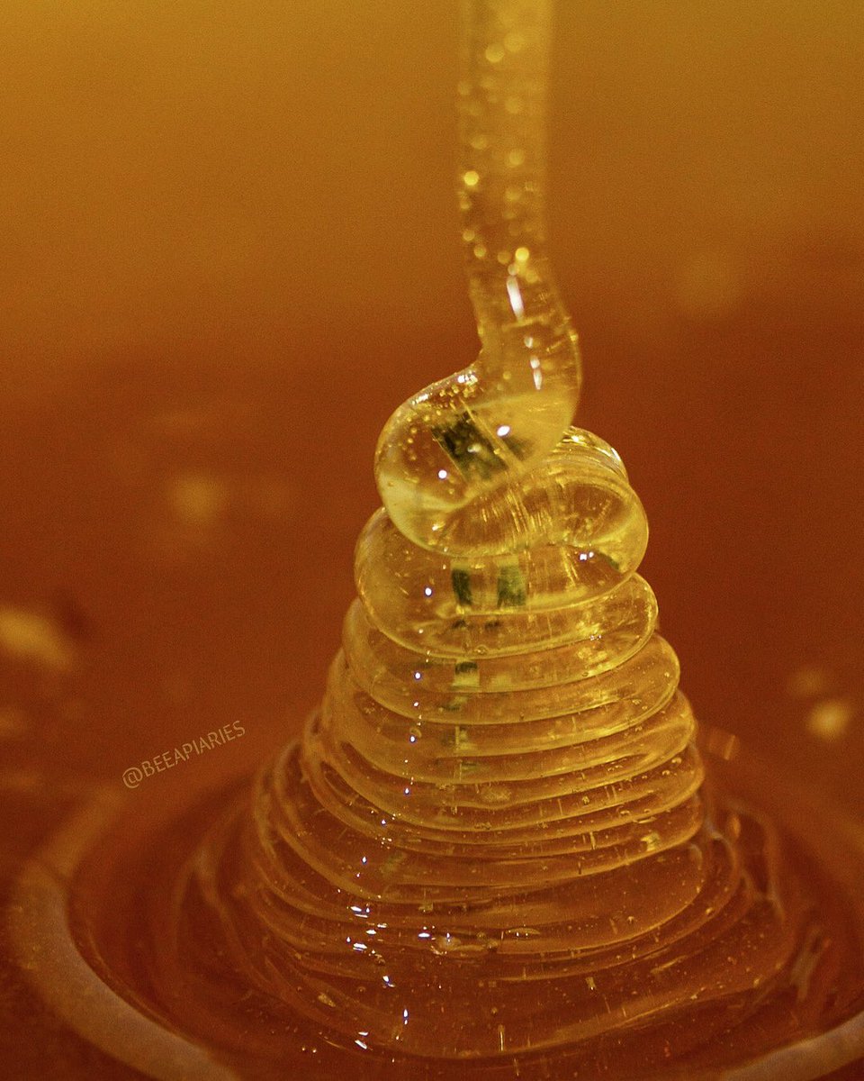 BeeApiaries's tweet photo. Honey flow π― π #beeapiaries
.
Canon EOS 7D, Canon EF-S 60mm f/2.8 Macro USM, f/2.8, 1/250 sec, 400 iso
.
#CanonFavPic #honey #biodlare #beekeepinglife #savethebees #apiculture #naturalbeekeeping #freebees #apiary #beekeeping #organic #organichoney #apiculture #mead #superfood https://t.co/yY6SyQnbF9