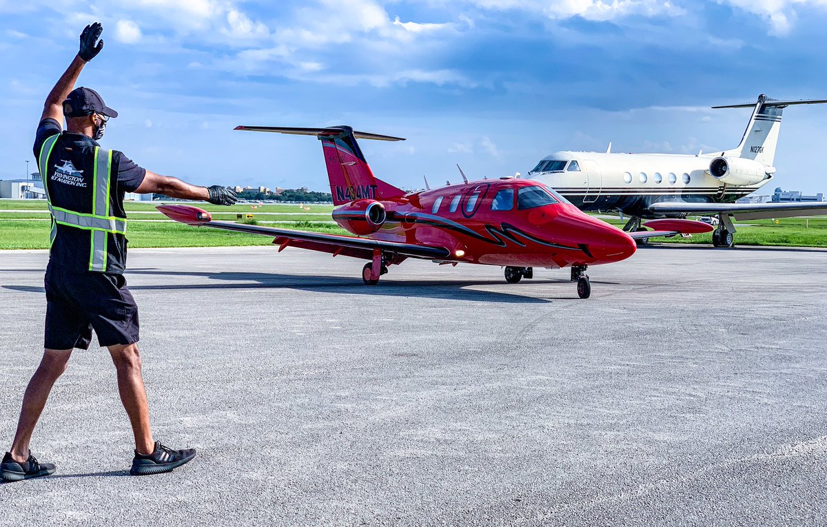 YelvingtonJet's tweet image. #ramplife Tuesday,
Scott  in command.
#eclipse500 #phenom300 
.
.
#yelvingtonjetaviation #Jet #Planes #DaytonaBeach   #CustomerService #Aviation #kdab #avgeek #avgeeks #FBO #FiveStarService #privateairterminal #corporatejet #jetlife #techstop #technicalstop #aviationmarketing