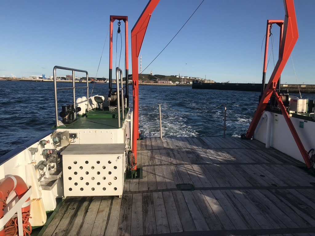 HelmholtzMoses's tweet photo. Am Dienstag geht es dann gemeinsam ab Helgoland wieder los. Nach dem zweiten Rendezvous zum Vergleich der Sensorik fährt die Prandtl in Richtung Norden (Föhr), die Littorina nach Osten (Büsum) und die Mya II nach Südwesten (Bremerhaven). Ein anstrengender Tag. https://t.co/4vVlpenRHw