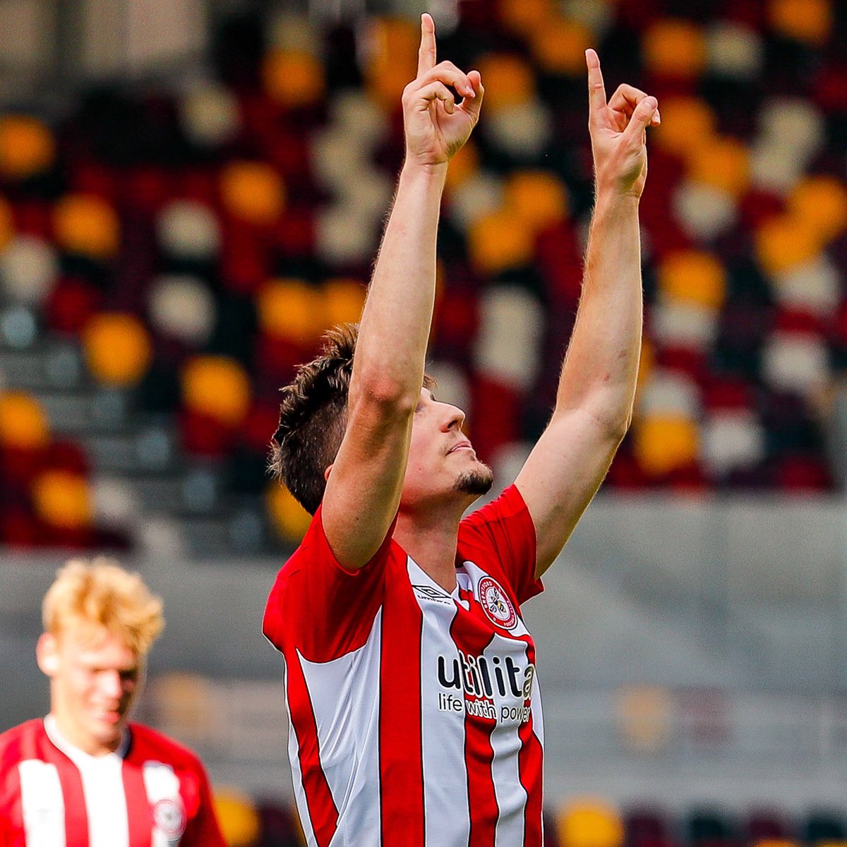 sergicanos's tweet photo. First goals back🤩🏟 What a feeling! Let’s keep improving. 
Come on @BrentfordFC 🐝❤️ https://t.co/RuMYhqwO2T