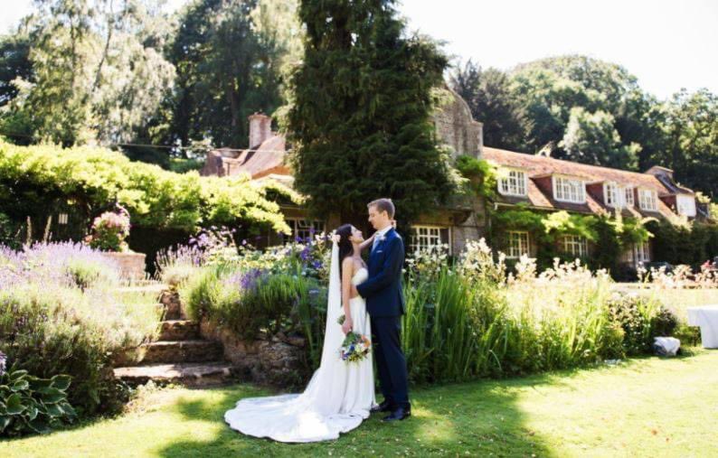 🆕 BlogPost: Support Legalising Outdoor &amp; Marquee #Wedding Ceremonies. We need to legalise outdoor &amp; #marquee ceremonies as an alternative option to expensive wedding venues. This is legal in #Scotland &amp; has saved thousands of couples money. 
Read More: ⤵️
elite-marquees.co.uk/support-legali…