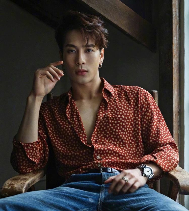 wangsarchive's tweet photo. thinking. 
@JacksonWang852 #JacksongWang @GOT7Official :) https://t.co/QT5CFyskpz