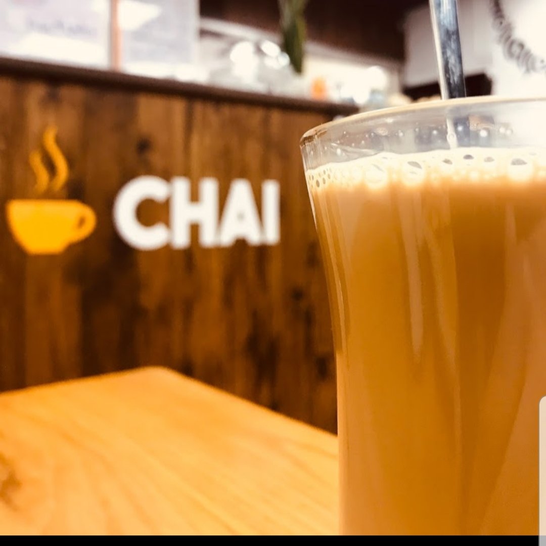 cafechai_cr7's tweet photo. Winter's approaching! Keep yourself warm with a steamy cup of our freshly made Masala chai ☕

#masalachai #desi #supportlocal #cafechai #croydon #halal #tea https://t.co/OSUNSxIec5