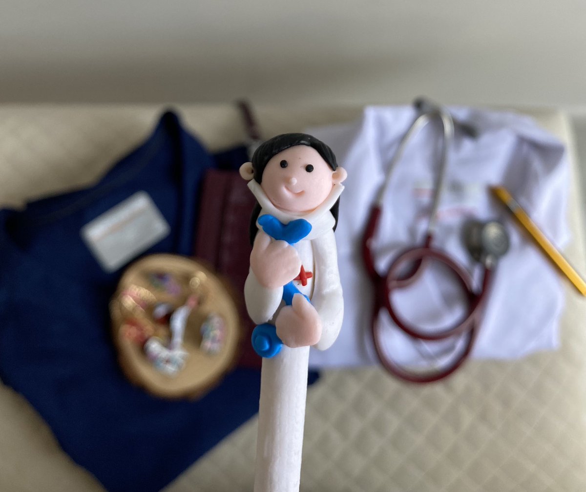eman21ali's tweet photo. أول سنة تخصص💙👩🏻‍⚕️
في كلية التمريض الحبيبه💙🩺
ربي يجعلها سنة توفيق وسعادة وعلم نافع💉 https://t.co/XTWhBAnSkF