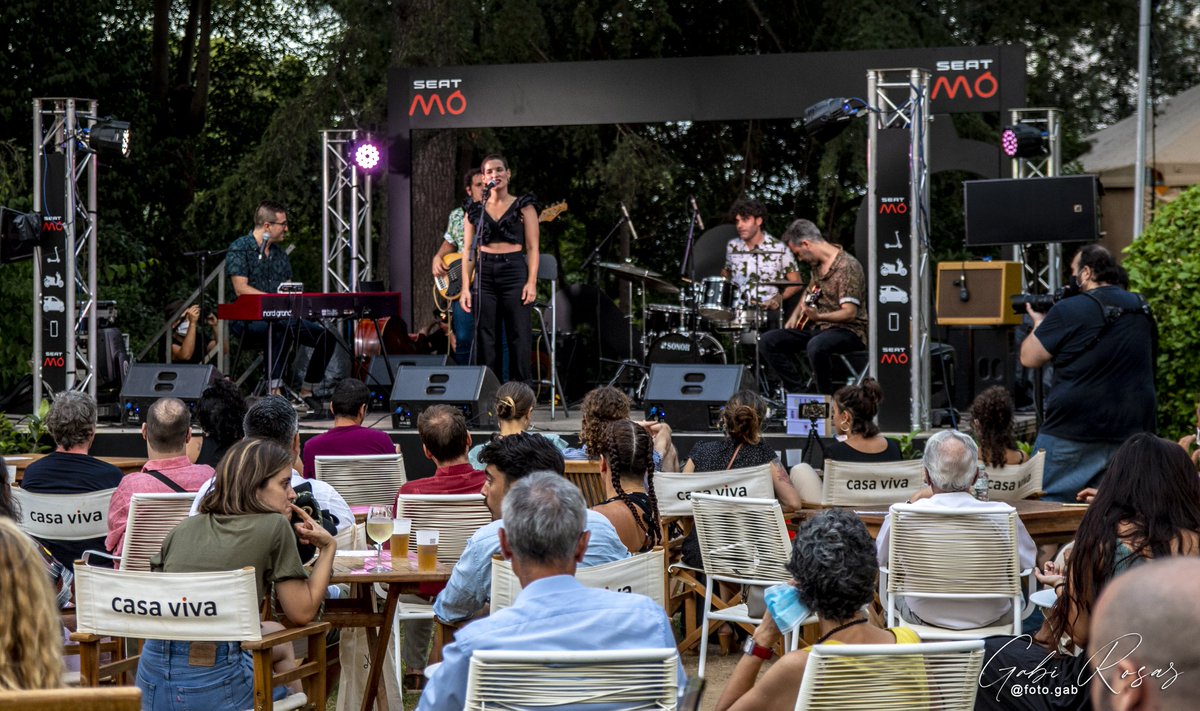 foto_gab's tweet photo. Hoy se ha puesto en contacto conmigo @GTClara preguntando por mis fotos, gracias por interesarte por mi trabajo, es un halago...
.
.
.
.
.
.
.
@fpedralbes #fotografiamusical #musicphotography https://t.co/iFzhRAvWkn