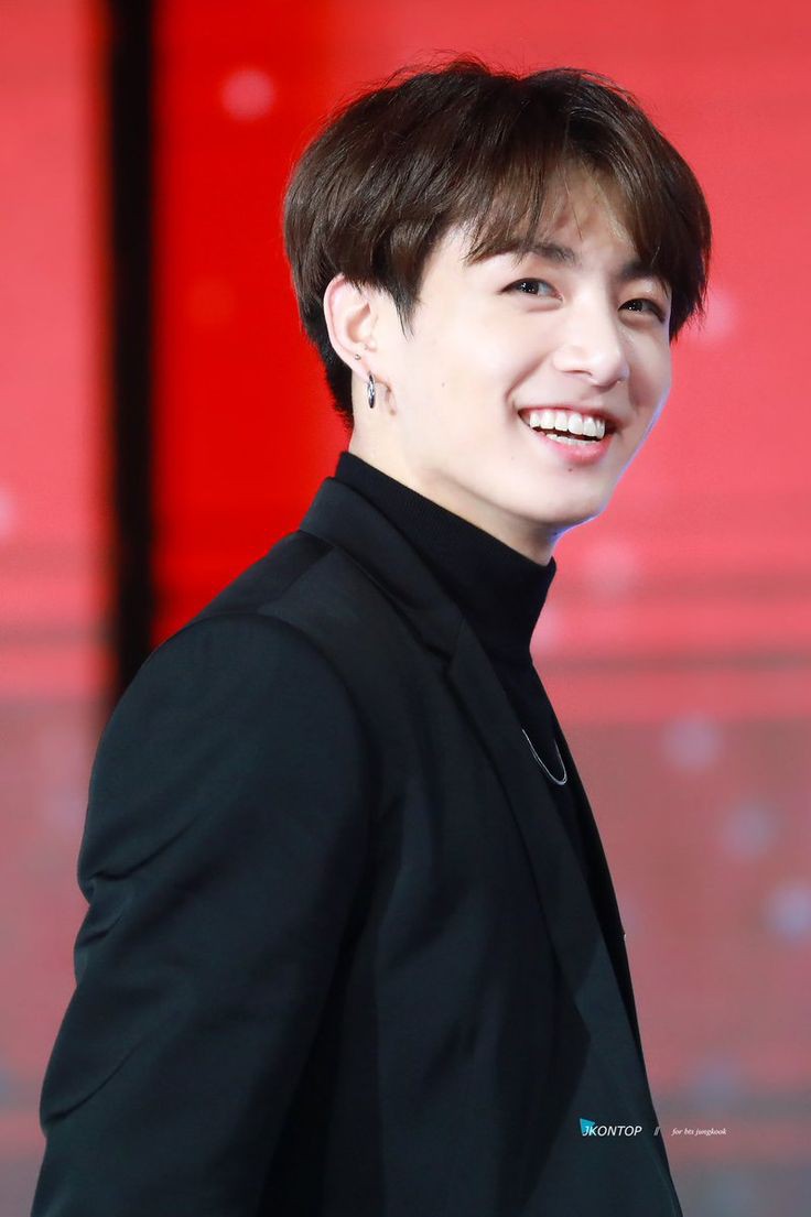 Jungkook's precious smile - a devastating and needed thread.