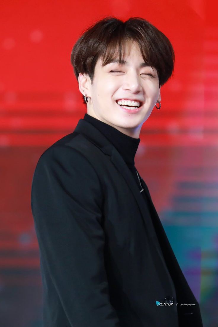 Jungkook's precious smile - a devastating and needed thread.