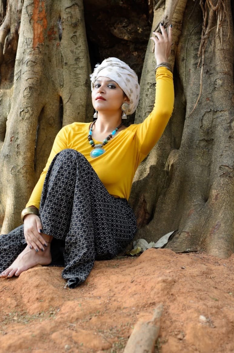 respecturartist's tweet photo. Respect Your Artist#49

Sharmila Singhal is a #theatre artist and has been part of various theatre groups such as WeMove Theatre,#Bhandu Films,Tripathi Studios etc. She feels fantastic when her act brings #emotions to her #audience.  

https://t.co/SOPdgDO8As

@SharmilaSinghal https://t.co/JjmH9b4vKw