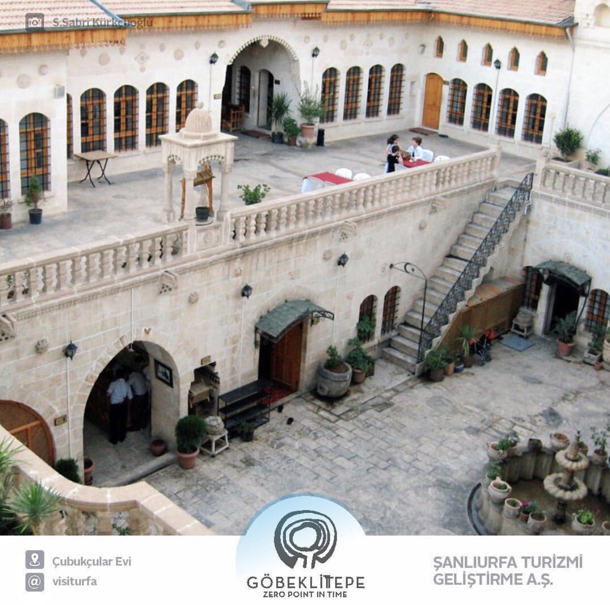 تويتر visiturfa على تويتر yildiz saray konuk evi urfa nin geleneksel ev mimarisinin guzel orneklerindendir iki katli buyuk bir yapi olan tarihi ev 2005 yilinda restore edilmis olup turizm amacli restoran ve تويتر visiturfa على تويتر yildiz saray konuk evi urfa nin geleneksel ev mimarisinin guzel orneklerindendir iki katli buyuk bir yapi olan tarihi ev 2005 yilinda restore edilmis olup turizm amacli restoran ve