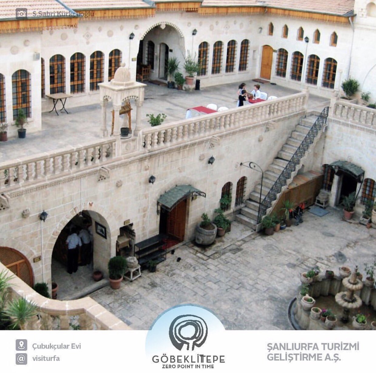 visiturfa on twitter yildiz saray konuk evi urfa nin geleneksel ev mimarisinin guzel orneklerindendir iki katli buyuk bir yapi olan tarihi ev 2005 yilinda restore edilmis olup turizm amacli restoran ve konaklama hizmeti