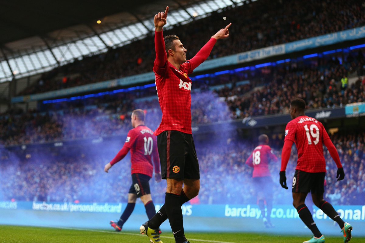 United became 6 points clear when Rooney scored twice to United’s advantage. City came back 2-2. Van Persie’s free kick became fortunate for United due to a deflection. United were at the driving seat of their destiny.