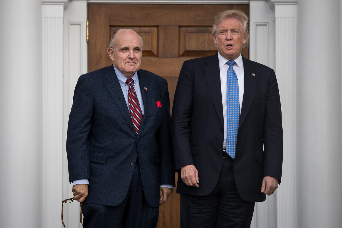 Trump says NYC needs 'young version' of Rudy Giuliani to fight crime trib.al/RuHpKWO