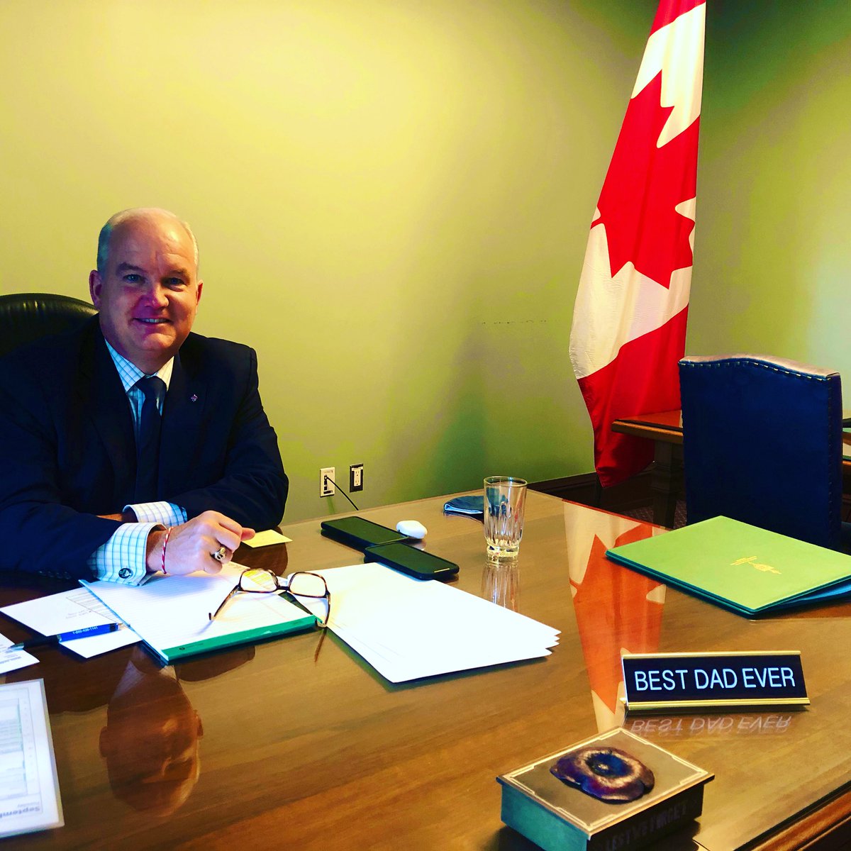 RebeccaOToole1's tweet photo. We popped by to see @ErinOTooleMP in his new office as Leader of the Opposition. The kids were glad to see his most important job front and centre 💜 #bestdadever #mostimportantjob #proudfamily https://t.co/iKiaUWgIw9