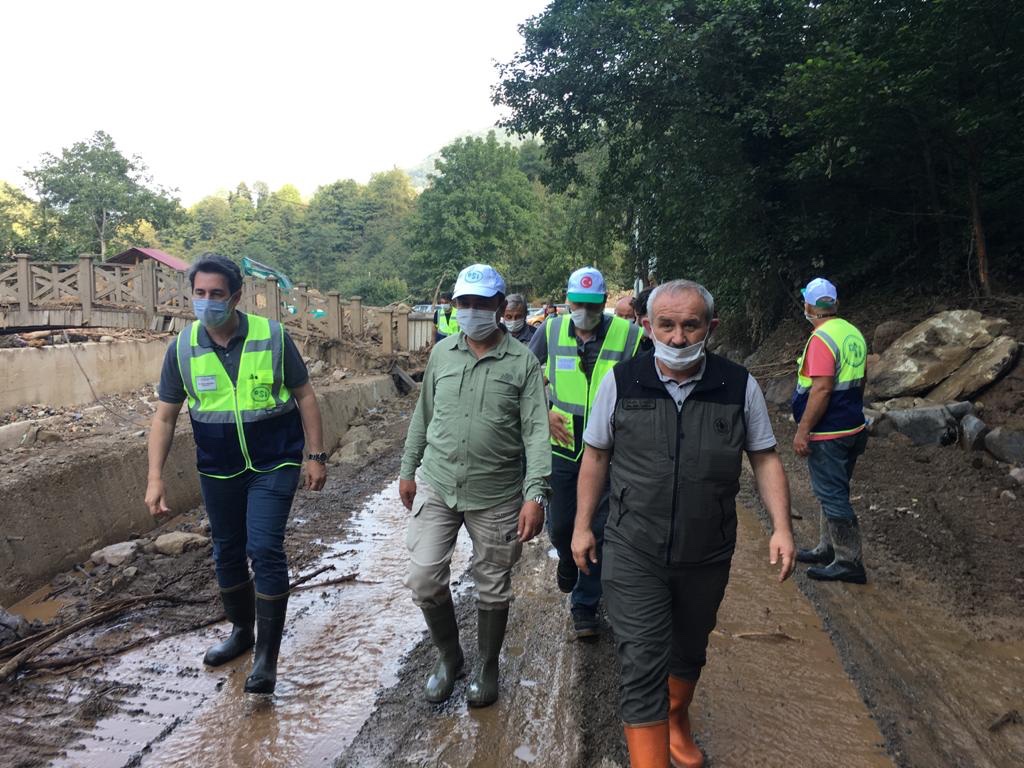 İçişleri Bakanımız Sayın Süleyman Soylu ile birlikte Giresun Akkaya köyünde incelemeler yapıyoruz..
