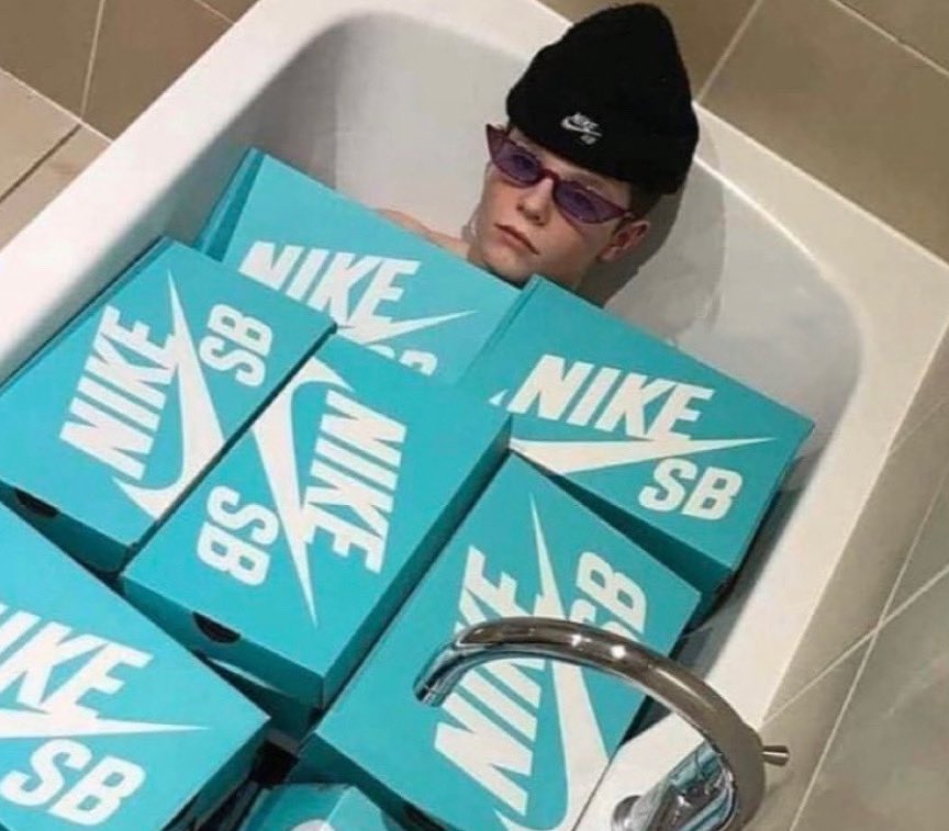 +cok para kazandiktan sonra hangi hayalinizi gerceklestirmek istiyorsunuz?
ben: