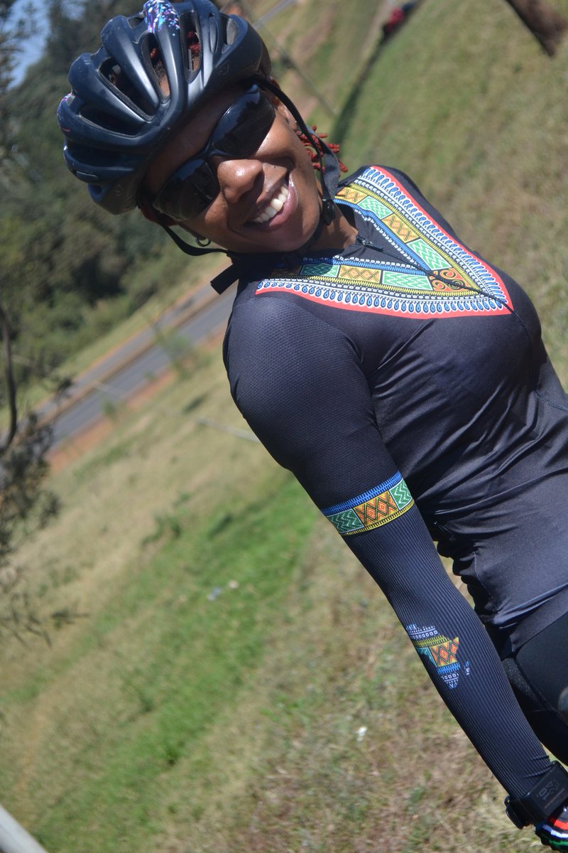5StarsAfrica's tweet photo. 💫For those who prefer darker shades,  we've got you covered...Here's to cultural diversity 🇰🇪
💫
#fivestarsafrica #africansportsbrand #africasportsrising #inspiredbyafrica #cycling #cycle #cyclingkits #culture #diversity #thisisafrica #nairobi #kenya https://t.co/xRDCQkMtCG