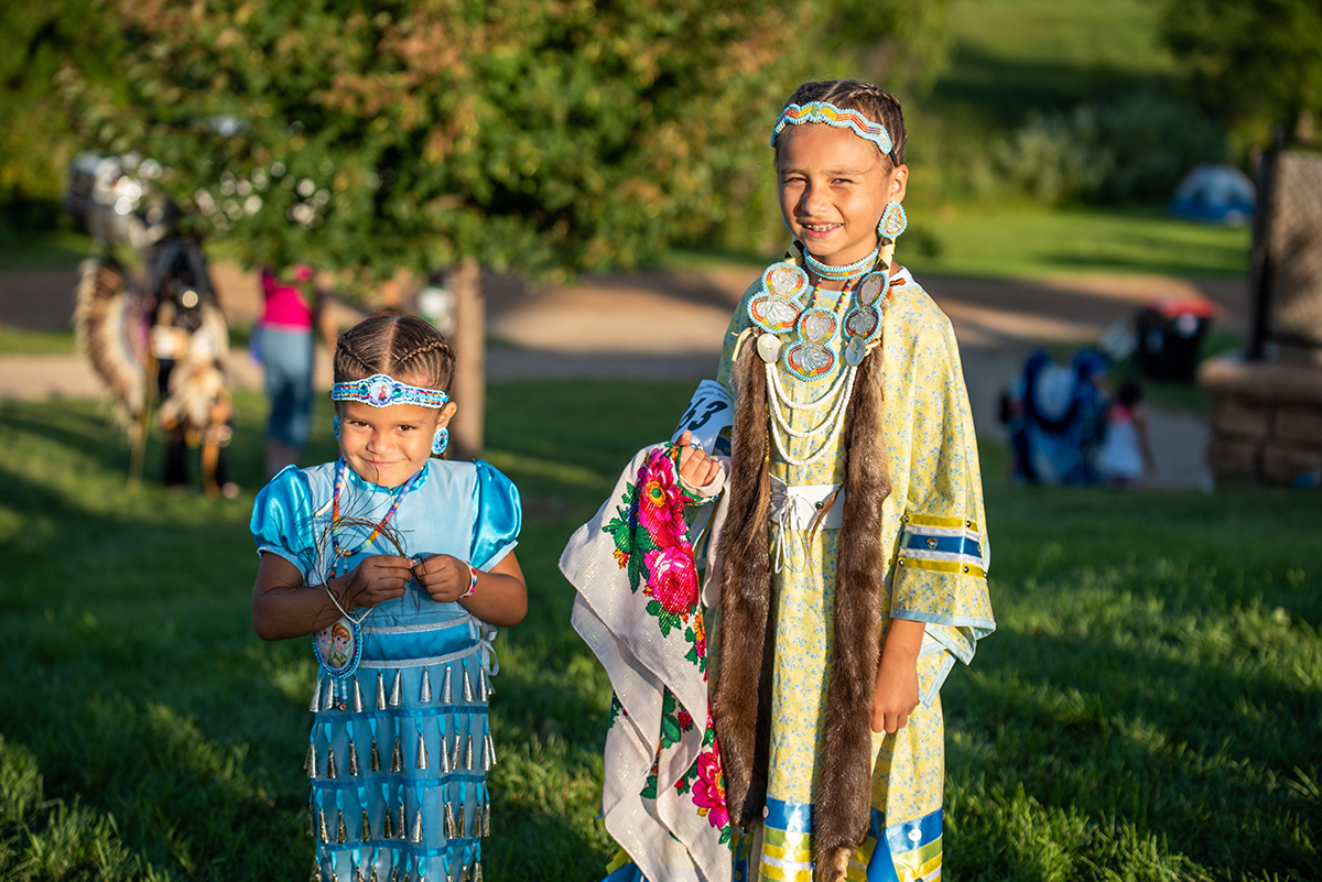 shakopeepowwow's tweet photo. It's #TinyTotTuesday! Enjoy some cuteness overload! 🤗
#SMSCwacipi #powwow https://t.co/ouCfreJBTN