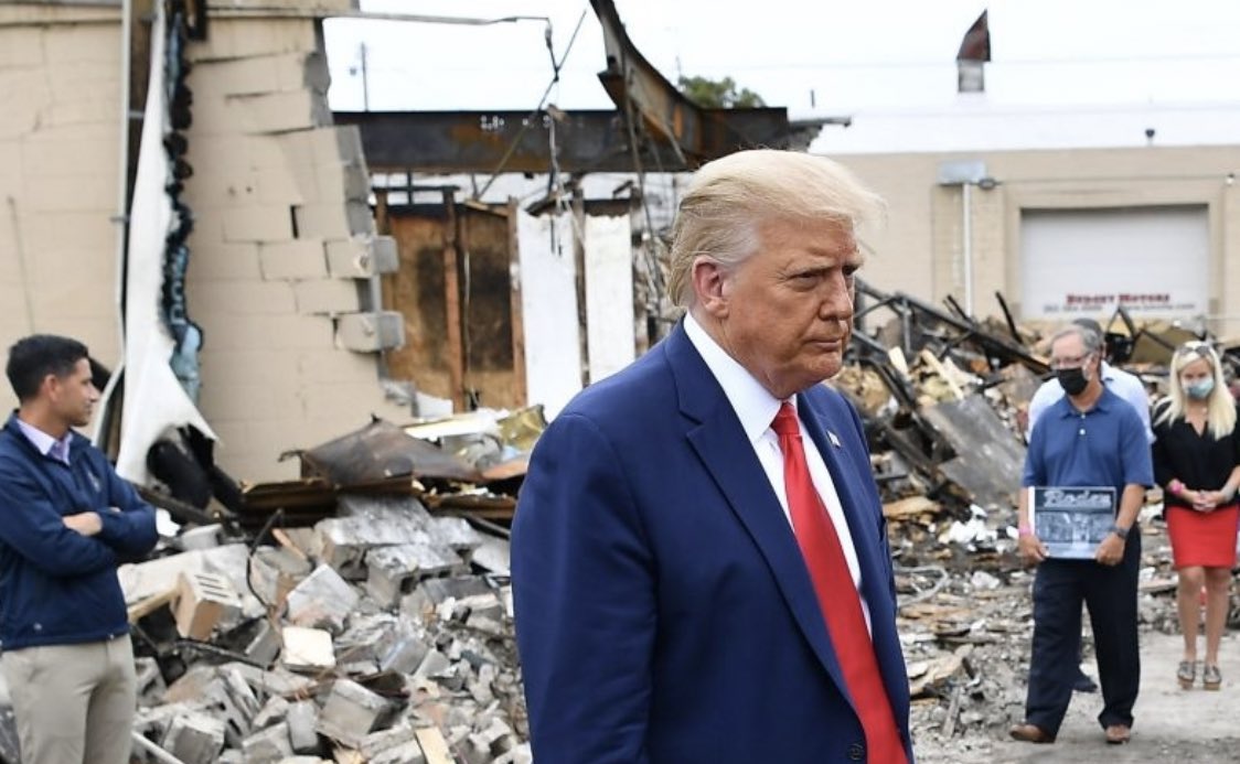 ReaganBattalion's tweet photo. Breaking: President @realDonaldTrump visits the sites of what was left of the “mostly peaceful” protests in Kenosha. https://t.co/8g1aFcMnSb
