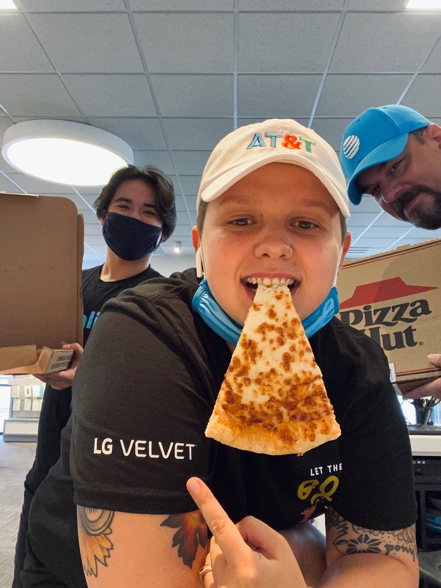 Thanks to the AT&amp;T Alton, IL store for selling out LG VELVET 5G for two weekends in a row! Thank you for the awesome dedication and epic picture of your pizza lunch!!