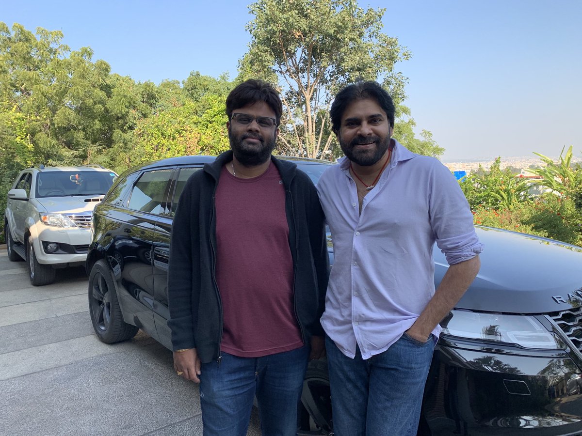 vamsi84's tweet photo. We love the aura this man casts upon with his simple and lively personality. The eyes have all the Power to relate with millions. Birthday wishes to one &amp; only Power Star @PawanKalyan garu! #HBDPawanKalyan https://t.co/7IqXED1RZP