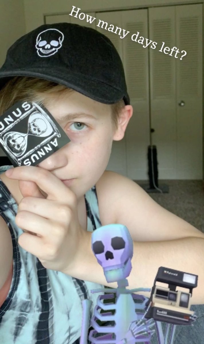 Czechler1's tweet photo. Excuse me while I geek over the merch I just got @UnusAnnus #unusannus https://t.co/Ws0hnzMyBW